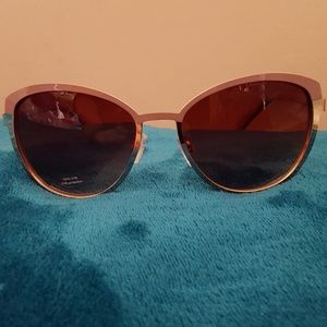 NWOT Old Navy Rosewire Framed Sunglasses